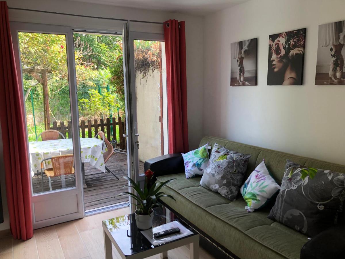 F2 Avec Terrasse Apartman Saint-Denis  Kültér fotó